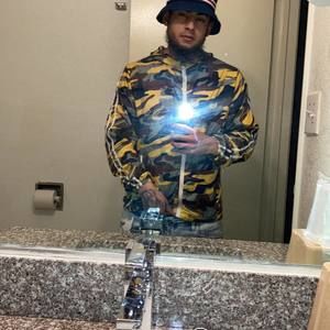 Meet your Posher, Moises